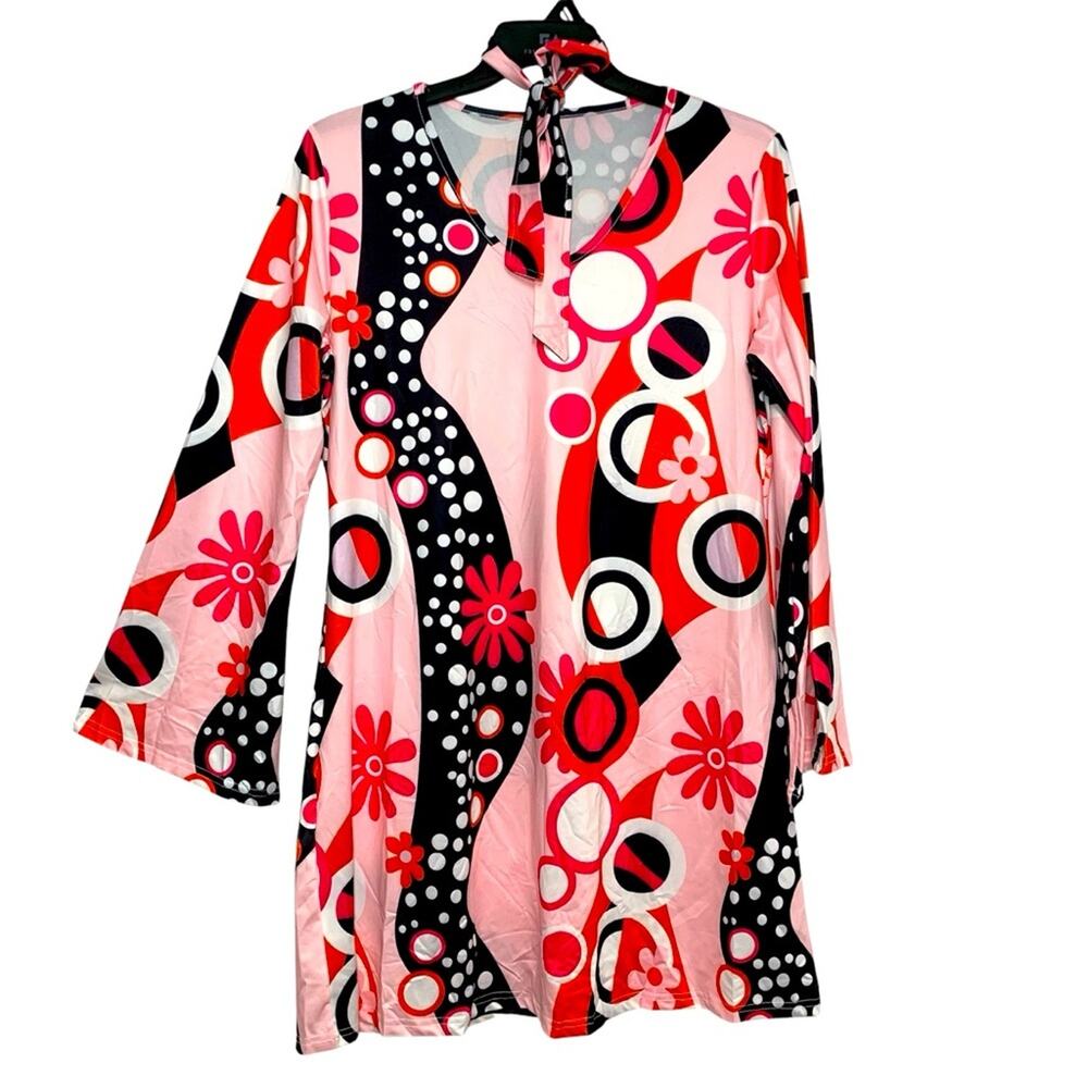 Vibrant Pink Floral Dress with Accessories - Picture 3 of 6